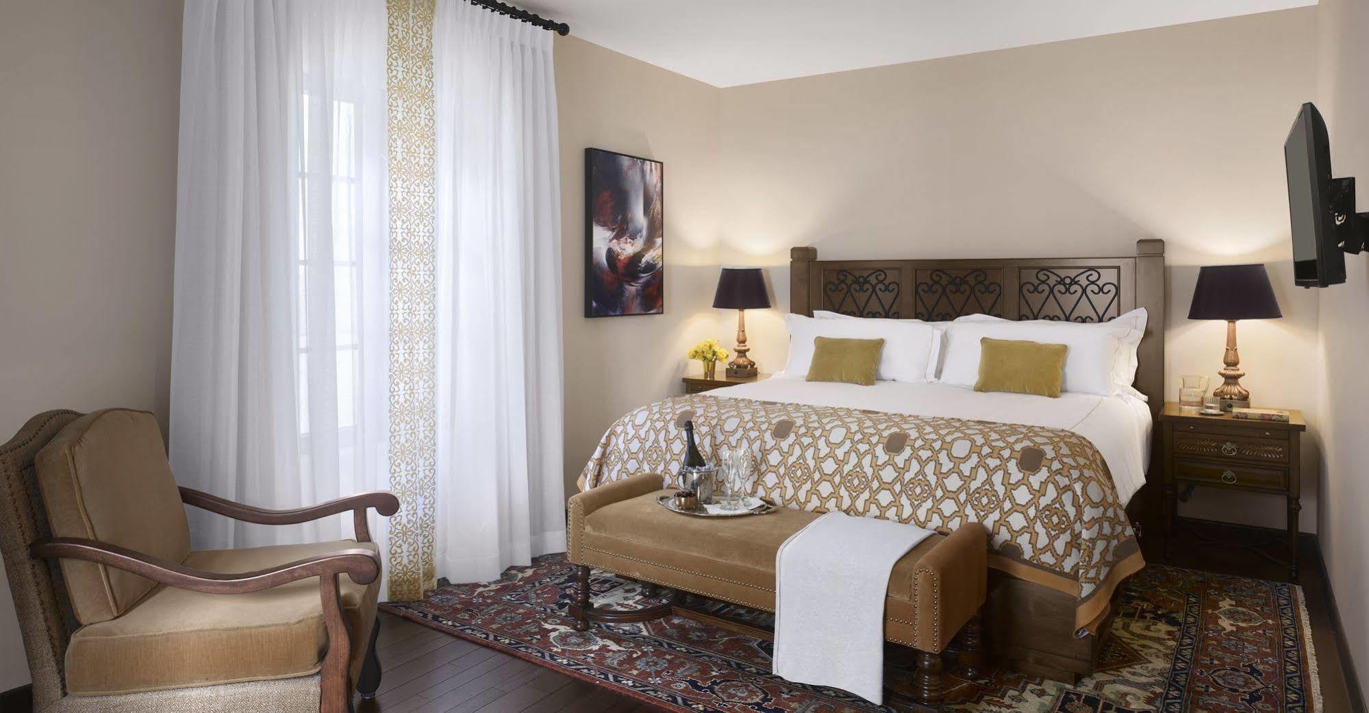 Plaza La Reina Hotel Los Angeles